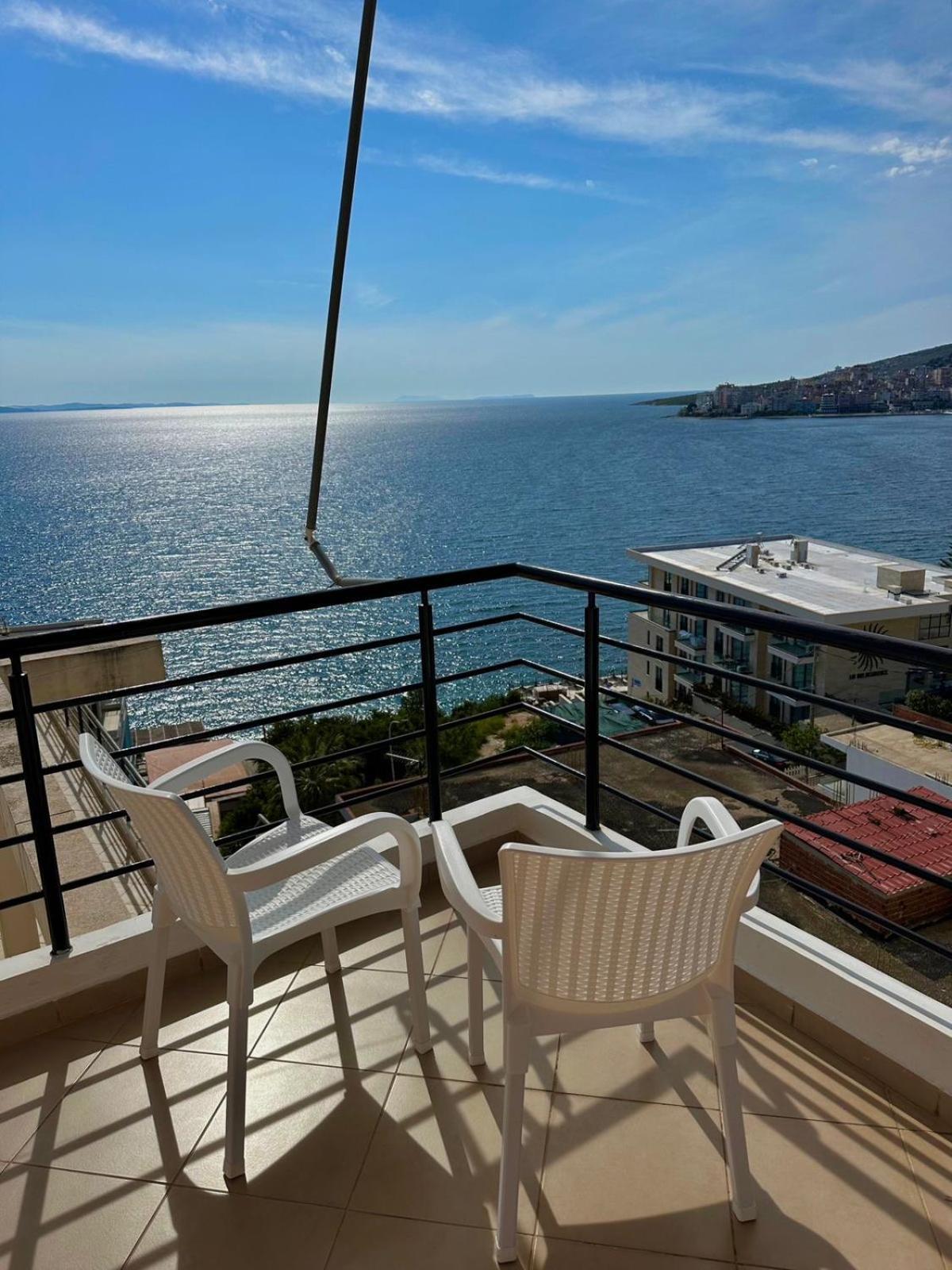 Esmeralda Apartaments Sarande Exterior photo