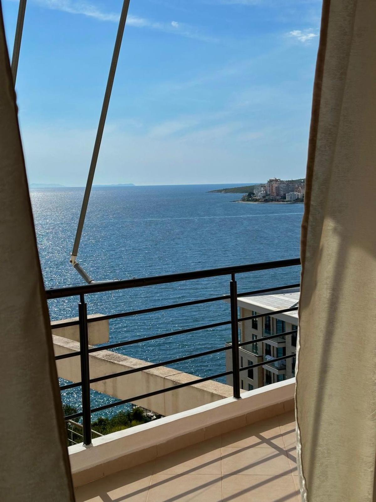 Esmeralda Apartaments Sarande Exterior photo